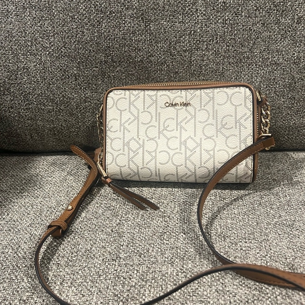 Calvin Klein cross body